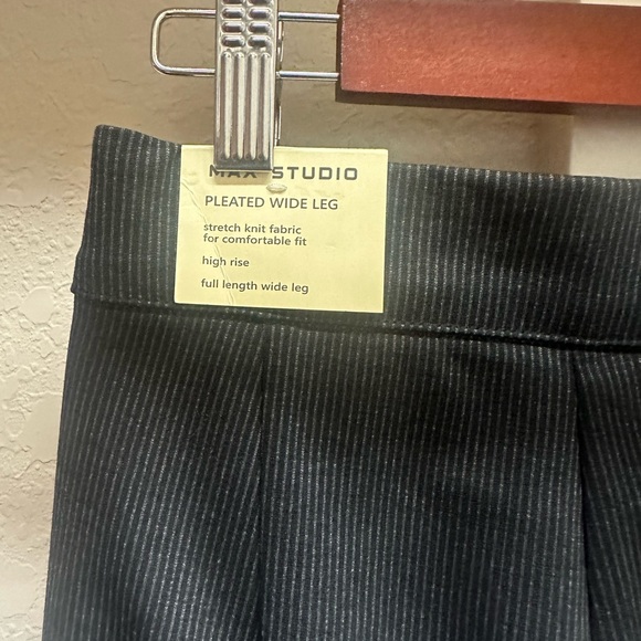 Max Studio Pull On pant - Picture 3 of 4